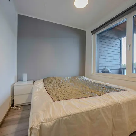 Lakevillas B4 - Sis 4 Kpl Hissilippuja דירה